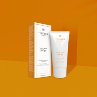 Солнцезащитный крем с тонирующим эффектом "Gold Skin" SPF 50, Tegoder 